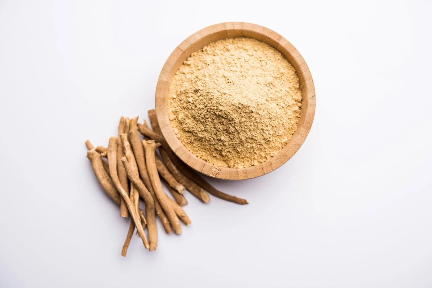 Ashwagandha root and powder